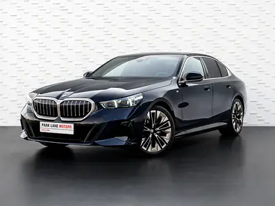 BMW 520i M SPORT | FLEXIBLE BANK FINANCE | WARRANTY+SERVICE | GCC SPEC