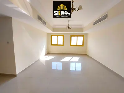 BEST DEAL – Luxury 2 Bedroom | 2 Full Washrooms | Open View | Main Road Building | 40K / 6 Cheques