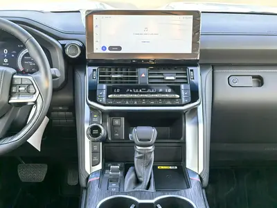 2026 Toyota LAND CRUISER — миниатюра 12