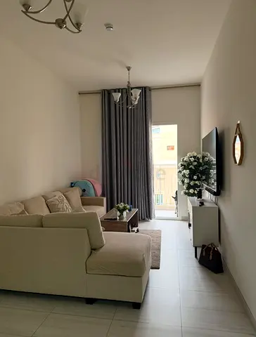 Room for rent in 2bhk apartment