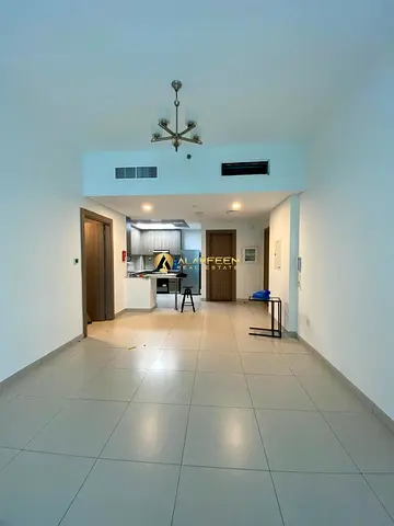 Chiller Free | Bright & Airy 1 BR | Great Deal