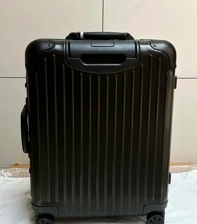 Suitcase master