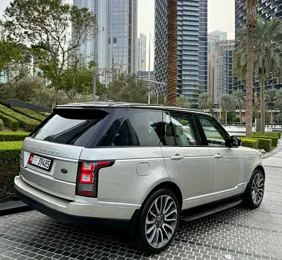 ICONIC RANGE ROVER VOGUE DESIGN "" STYLISH "" GCC "" AUTOBIOGRAPHY KIT "" LOW MILEAGE