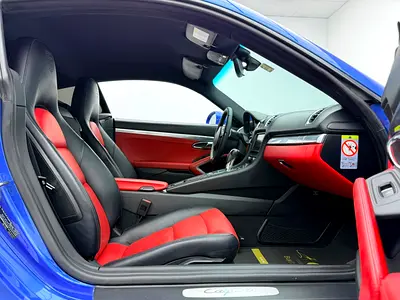 2015 Porsche CAYMAN photo 9