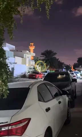 بيت زاوية على شارعين | مؤجر حالياً | مساحة 2,500 قدم مربع