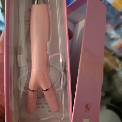 Portable Electric Y-Shaped Face Massager – USB Rechargeable. New. Unused. AED 160 Only!