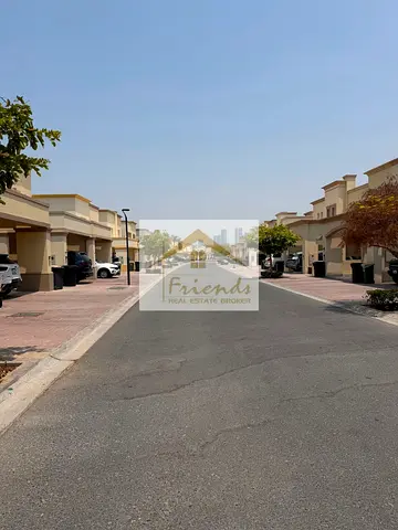VACANT 2 BED PLUS STUDY IN SPRINGS 10 FORT SELL JUST AED 2.99M .