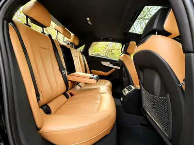 صورة 5 لـ 2019 AUDI A4