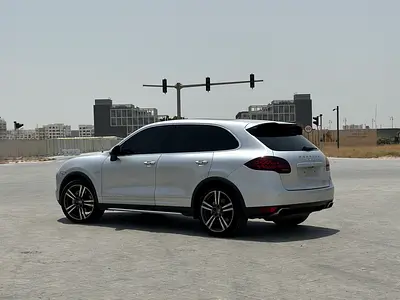 صورة 2 لـ 2014 Porsche CAYENNE