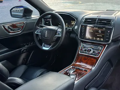 صورة 16 لـ 2018 Lincoln CONTINENTAL