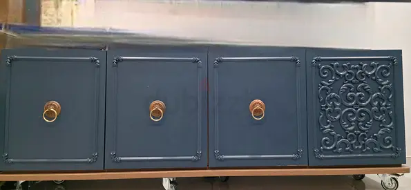 Long Buffet table