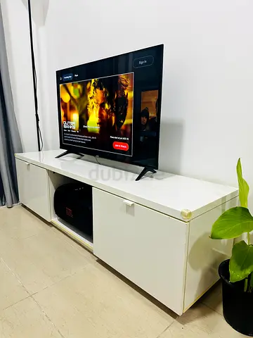 Ikea Modern White TV Stand / TV Cabinet – Excellent Condition