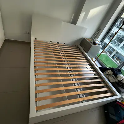 IKEA malam queen‑size bed (160 × 200 cm) with 2 storage drawers and an IKEA mattress