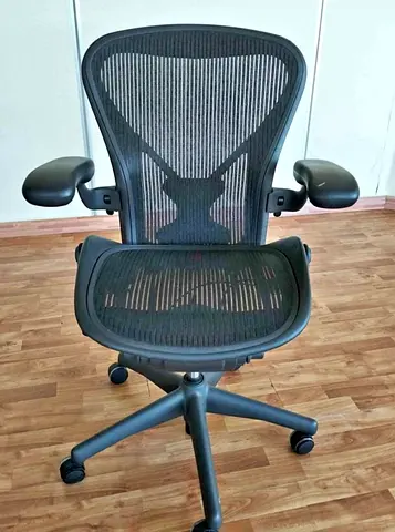 Herman Miller Aeron-style Ergonomic Office Chair - Mesh, Adjustable type B and C