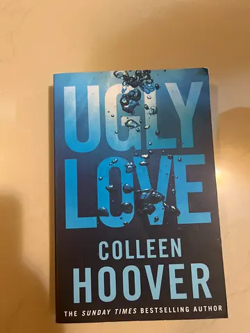 Colleen Hoover - Ugly Love (paperback) - Good used condition