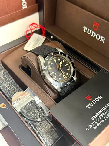 TUDOR Black Bay M79230N-0001