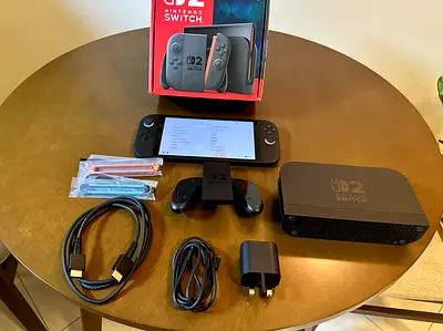 Nintendo Switch 2 with complete box - Excellent condition (Like new)