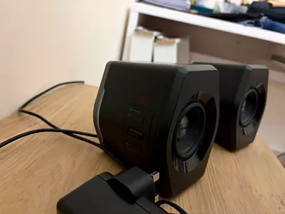 Edifier G2000