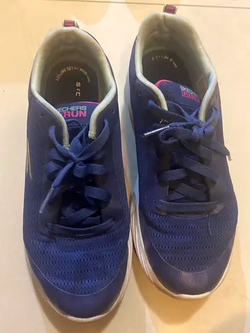 Navy Skechers Go Run women's running shoes - size 36 (EU) - gently used