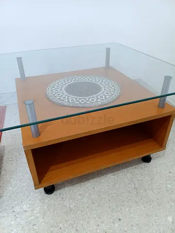 Center table/tea poy