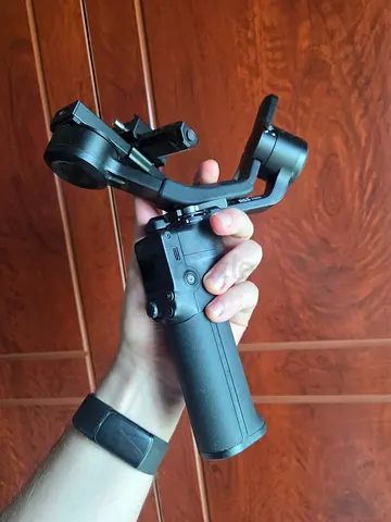DJI RS 3 Mini - 3-Axis Mirrorless Gimbal Lightweight Stabilizer for Canon/Sony/Others