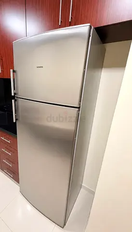 Siemens Stainless Steel Top-Freezer Refrigerator - Good Condition