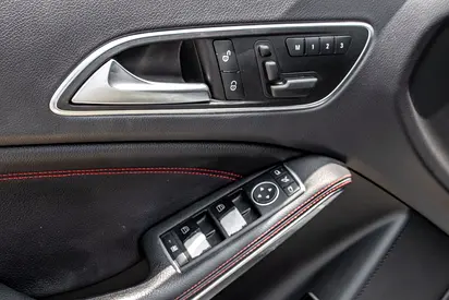 صورة 13 لـ 2015 Mercedes-BENZ GLA