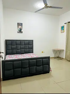 Beautiful Fully Furnished Room available for Couples&working Ladies on Border with big window 1 sept