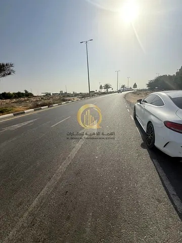 للبيع ارض سكني في مدينه تلال ضاحيه السيوح اماره الشا رقه مساحه 4770 قدم مربع في موقع ممتاز جدا مقابل الحديقه تملك جر لجميع الجنسيات