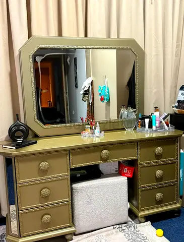 Gold mirrored vanity dressing table with large mirror and stool