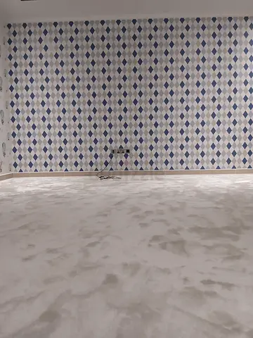 Wallpaper fixing services