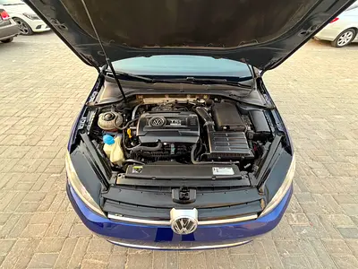 صورة 6 لـ 2016 Volkswagen GOLF R