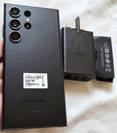 Samsung S23 Ultra 5G
256GB / 8GB
H.K Display
Everything Working