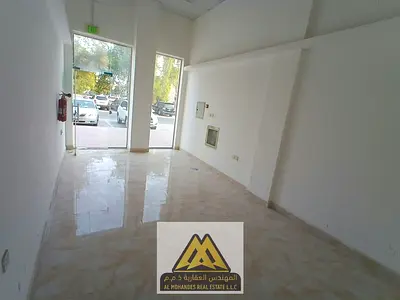فرصه لاصحاب الاستثمار /  مكان مجهز لمشروع ناجح / فرصه ذهبيه / باركن امام المكان / لسهوله الحركه  / مكان مميز وسهل الوصول اليه