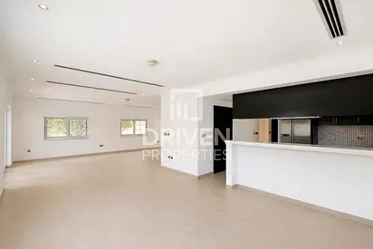 Spacious Unit | Huge Plot | Well Maintained