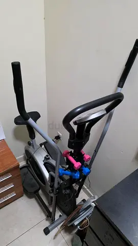 Elliptical Trainer / Crosstrainer - Compact Home Exercise Machine