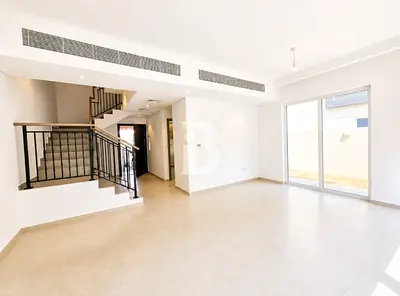 4BR Corner | Prime Single Row | Road Facing
