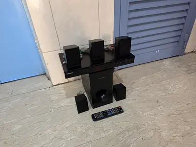 Samsung 5.1ch (Bluetooth, Aux in) Dolby Home Theatre System in excellent working condition