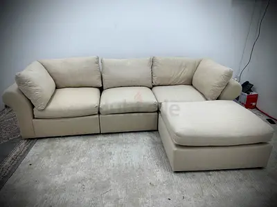 Like new condition pottery barn modular sofa