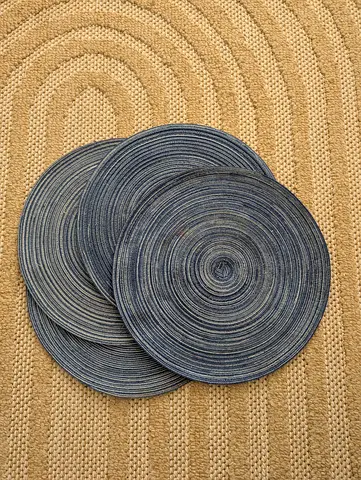 4 placemats