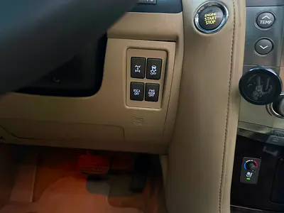 2011 Lexus LX-SERIES — фото 16