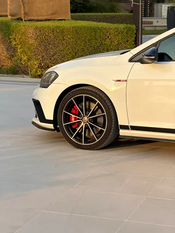 صورة 5 لـ 2017 Volkswagen GOLF GTI