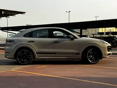 2023 Porsche CAYENNE 照片 2