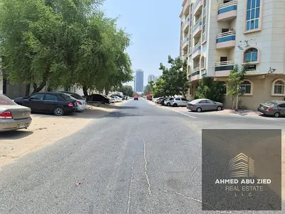 Residential Arabic house for sale in Al Rashidiya 2, Ajman, 6,221 sq.ft, 9 rooms, shop, rented AED 40K/year, prime location.