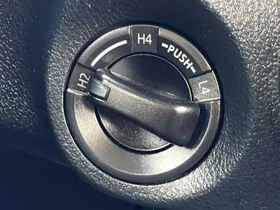 2021 Toyota HILUX — миниатюра 11