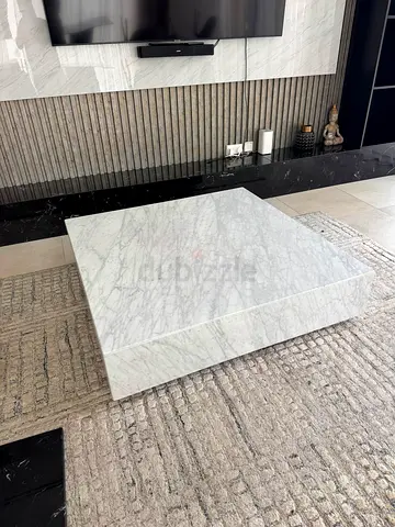 Excellent condition pure marble coffee table like a new