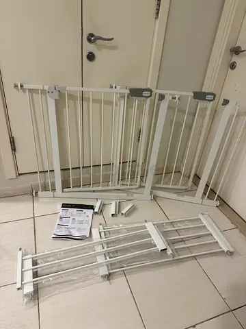 Adjustable Safety Baby/ Pet Gate - 2 pieces
