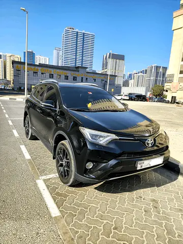 صورة مصغرة 3 لـ 2018 Toyota RAV 4