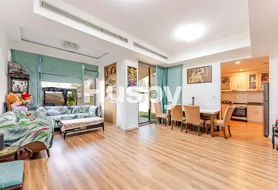 Close to Pool | Extended | Vacant On Transfer