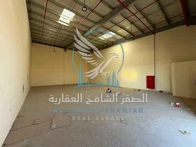 مستودع مساحه 3500 قدم مربع | للتخزين | مساحه تحميل وتفريغ | يتوفر كهرباء وصرف صحي